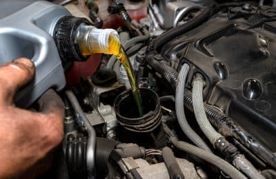 Additif pour huile moteur : fonction et utilisation