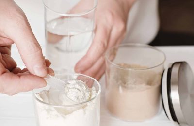 Quelle est la différence entre les protéines de lactosérum et les protéines de caséine du lait ?